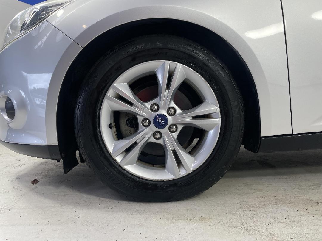 Photo '10' of Ford Focus Photo '10' of Ford Focus