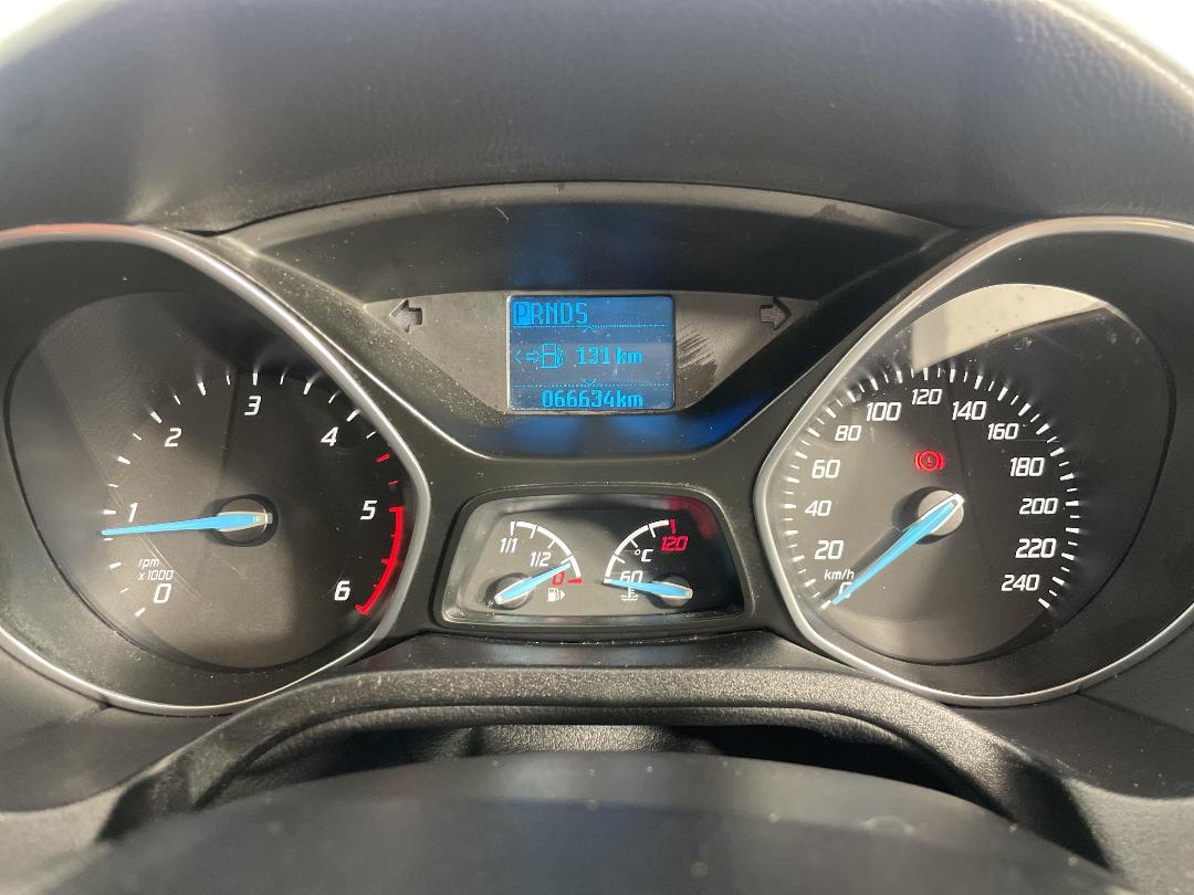 Photo '21' of Ford Focus Photo '21' of Ford Focus