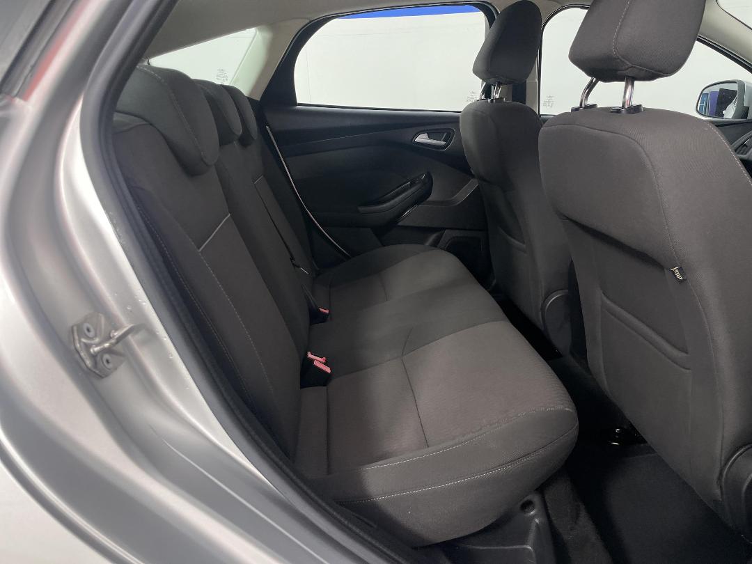 Photo '20' of Ford Focus Photo '20' of Ford Focus