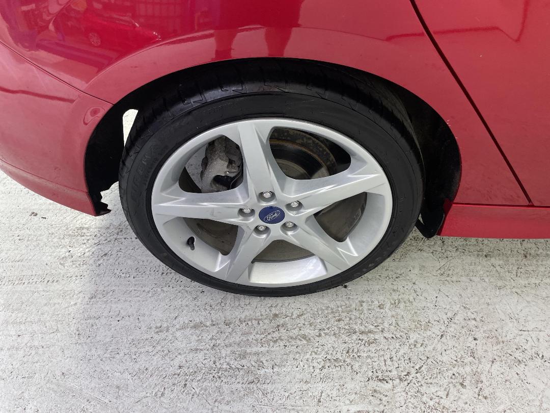 Photo '12' of Ford Focus