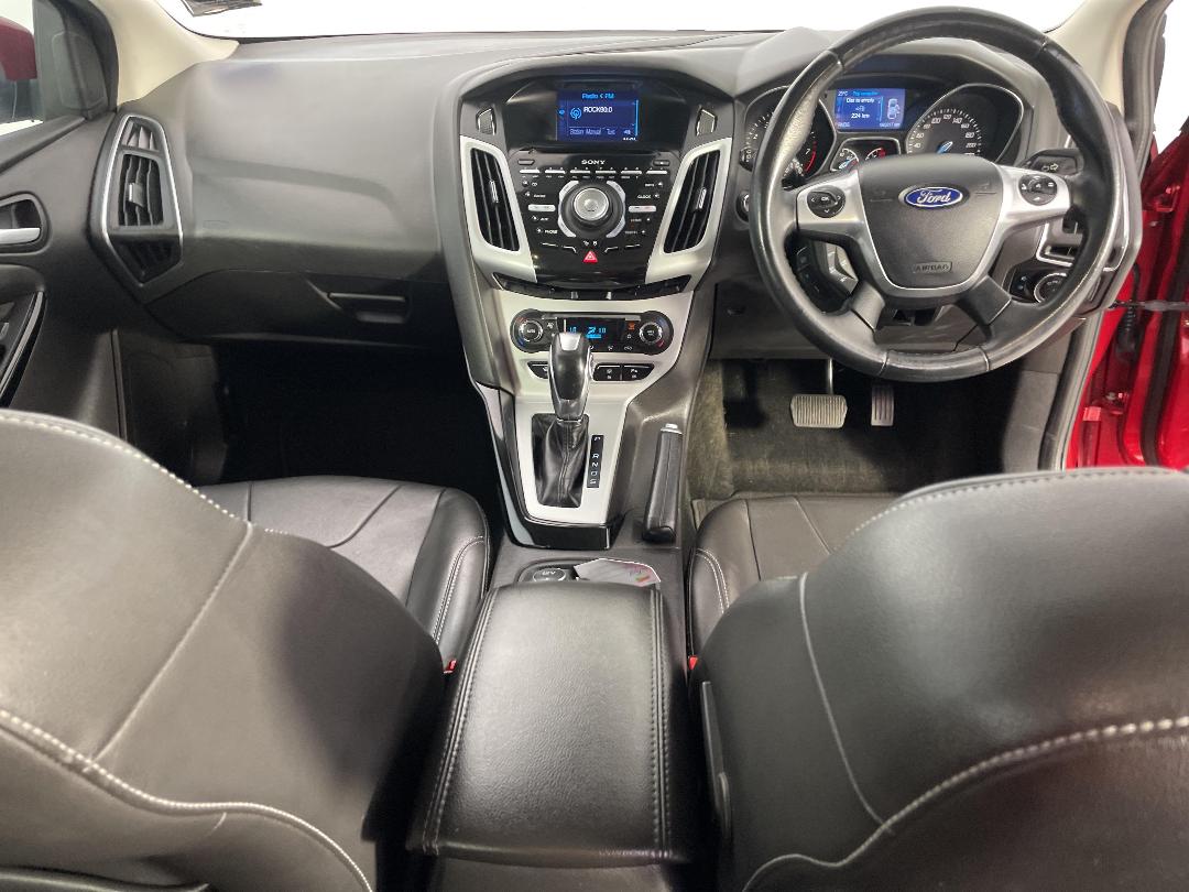 Photo '17' of Ford Focus