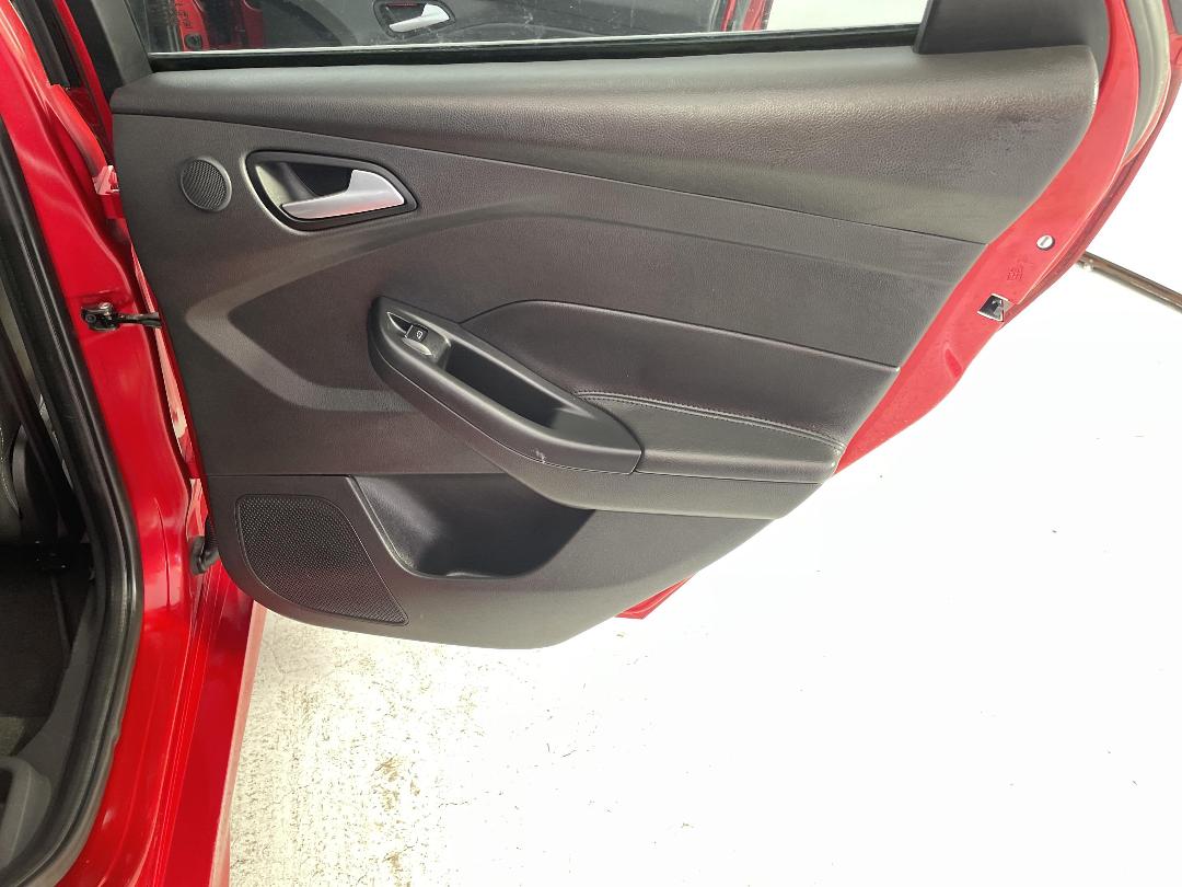 Photo '19' of Ford Focus