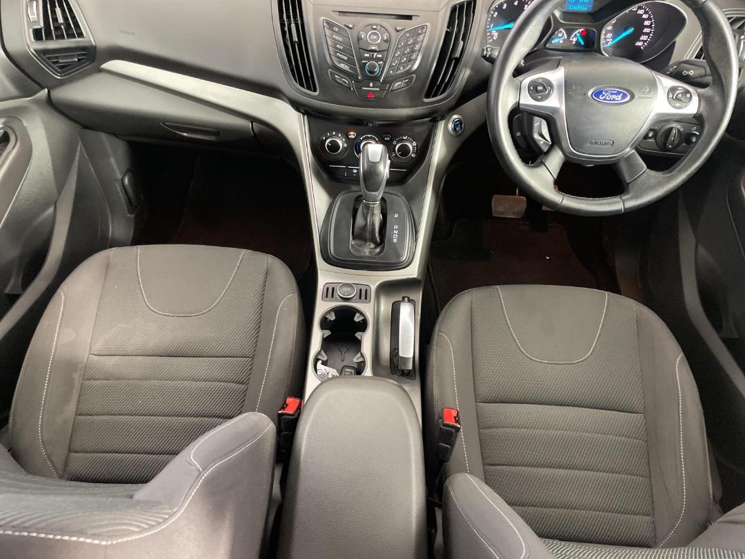 Photo '16' of Ford Kuga Ambiente FWD Petrol