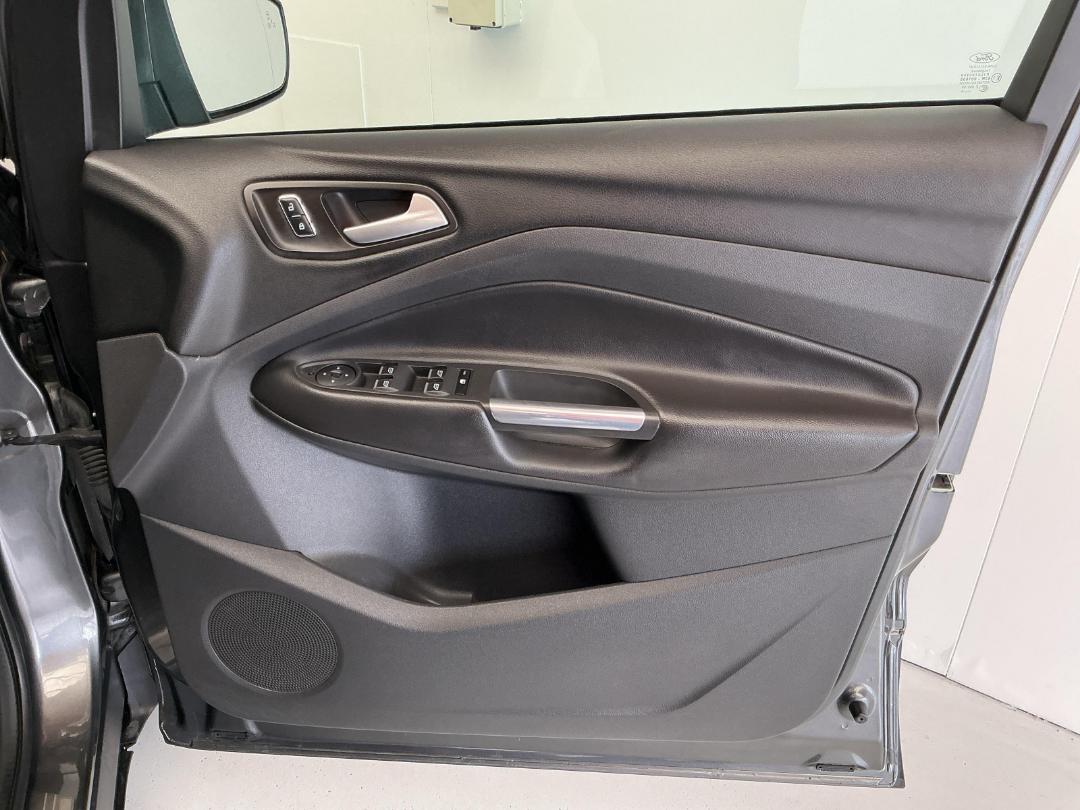 Photo '15' of Ford Kuga Photo '15' of Ford Kuga