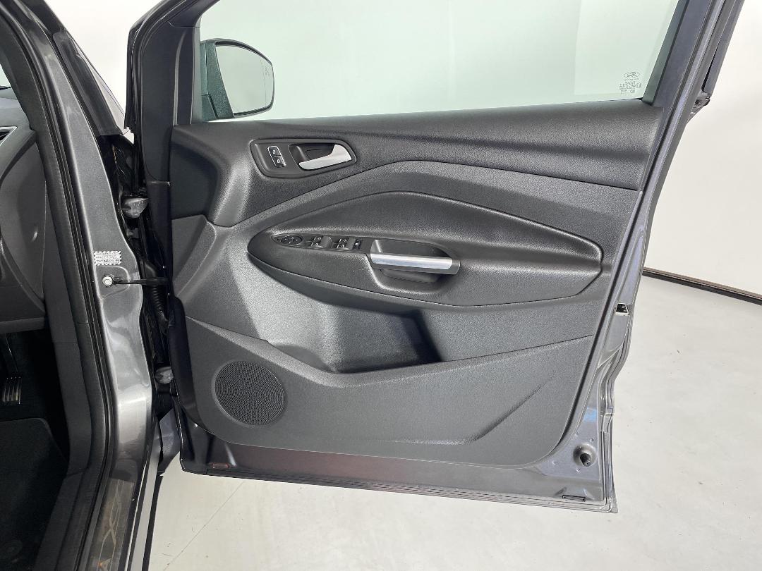 Photo '15' of Ford Kuga Photo '15' of Ford Kuga