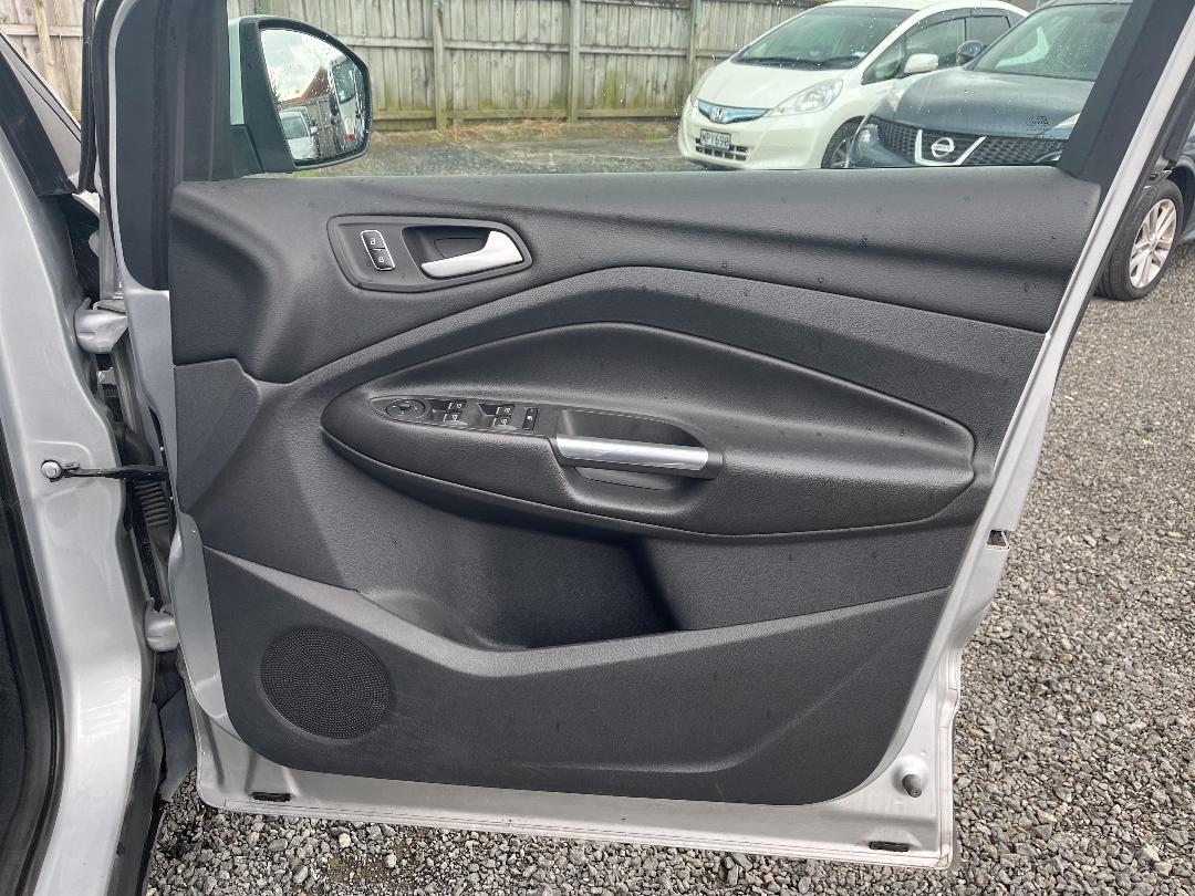 Photo '13' of Ford Kuga Ambiente AWD Petrol Photo '13' of Ford Kuga Ambiente AWD Petrol