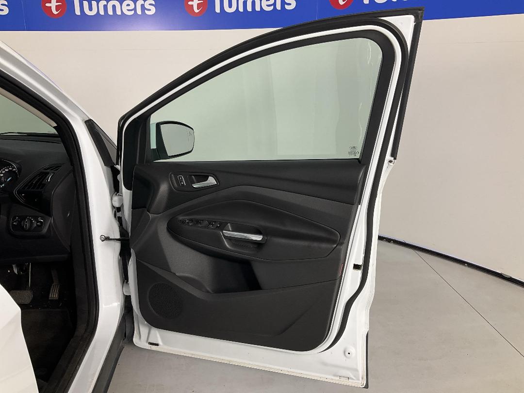 Photo '15' of Ford Kuga