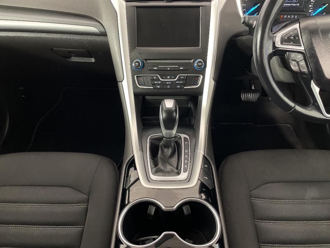 Photo '18' of Ford Mondeo