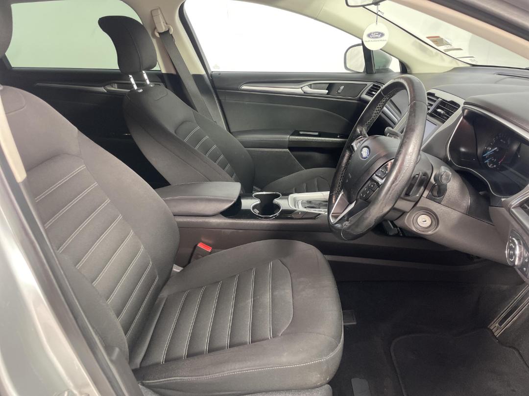 Photo '16' of Ford Mondeo