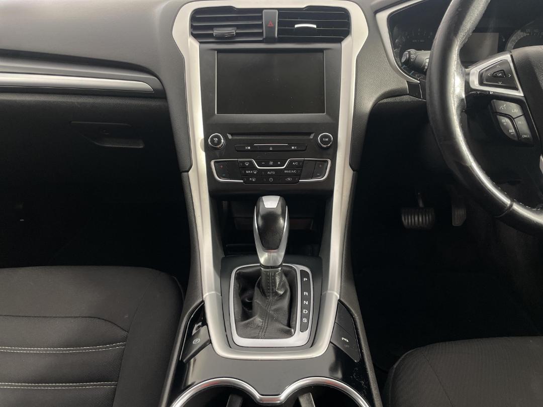 Photo '18' of Ford Mondeo