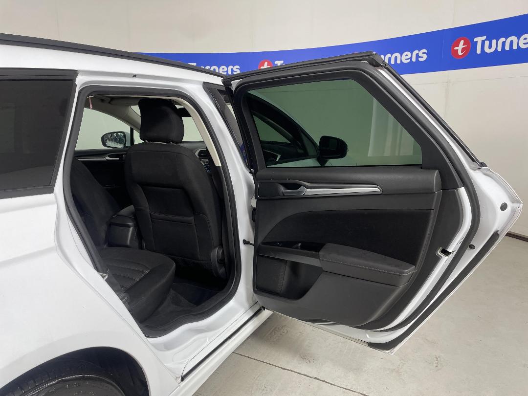 Photo '19' of Ford Mondeo