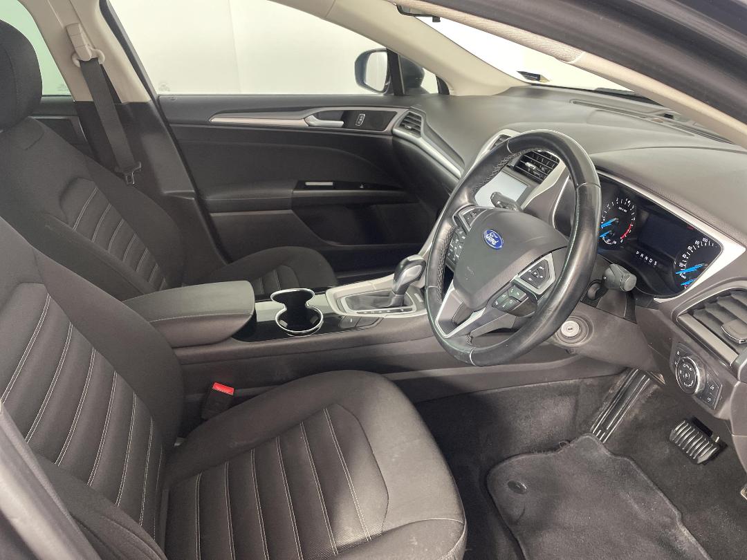 Photo '16' of Ford Mondeo