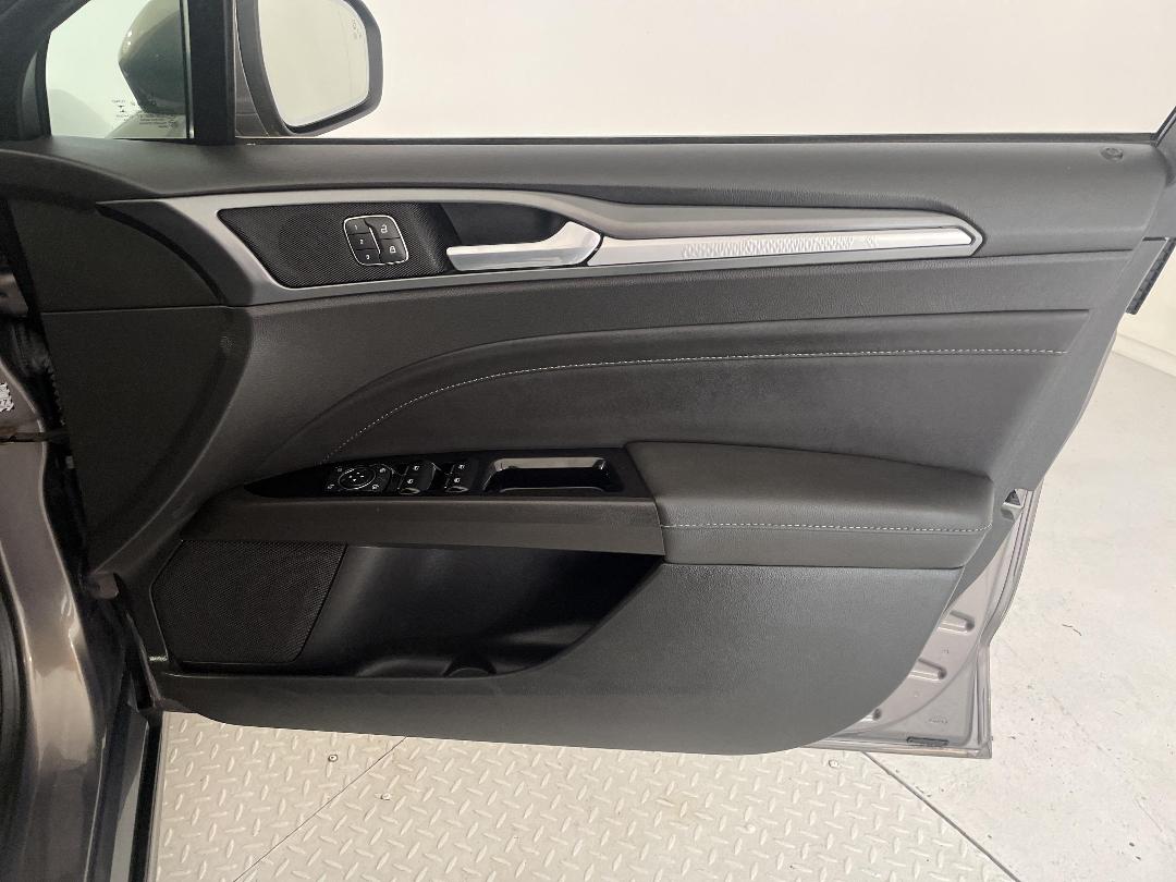 Photo '15' of Ford Mondeo Photo '15' of Ford Mondeo