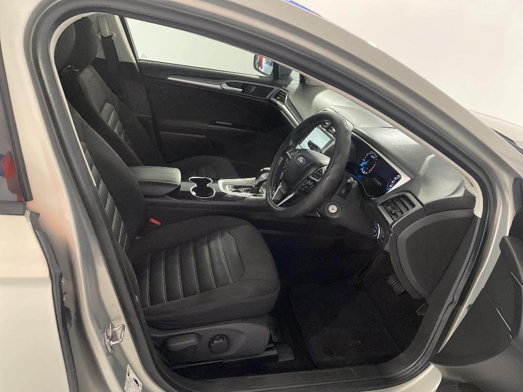 Photo '16' of Ford Mondeo