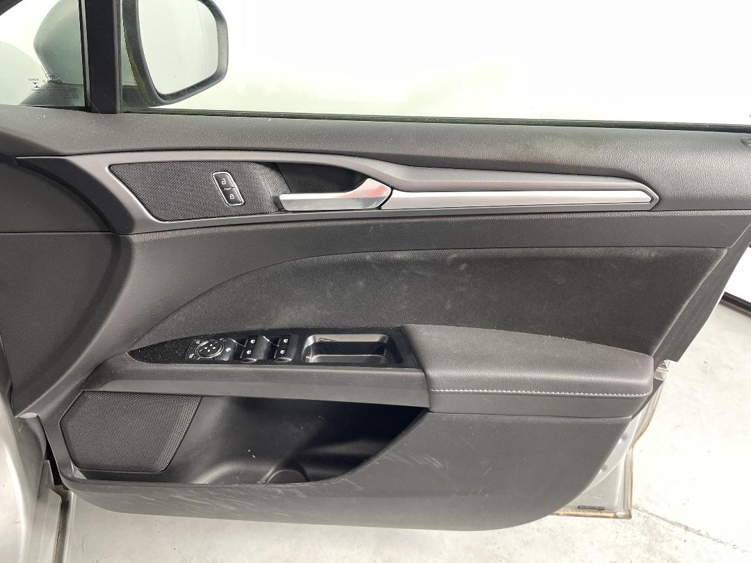 Photo '15' of Ford Mondeo Photo '15' of Ford Mondeo