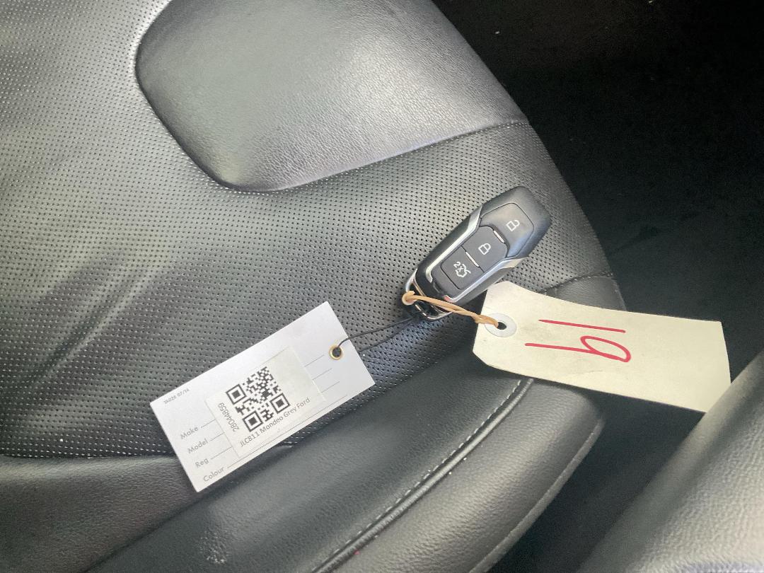 Photo '19' of Ford Mondeo Titanium WGN Petrol