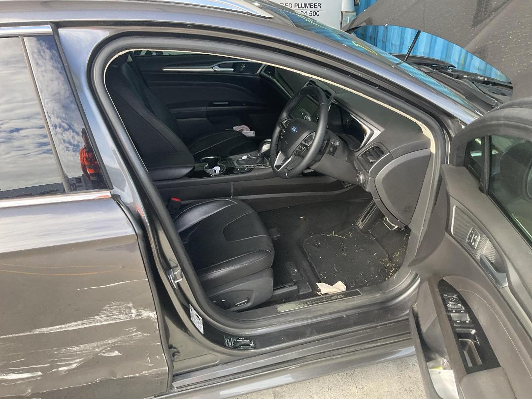 Photo '20' of Ford Mondeo Titanium WGN Petrol