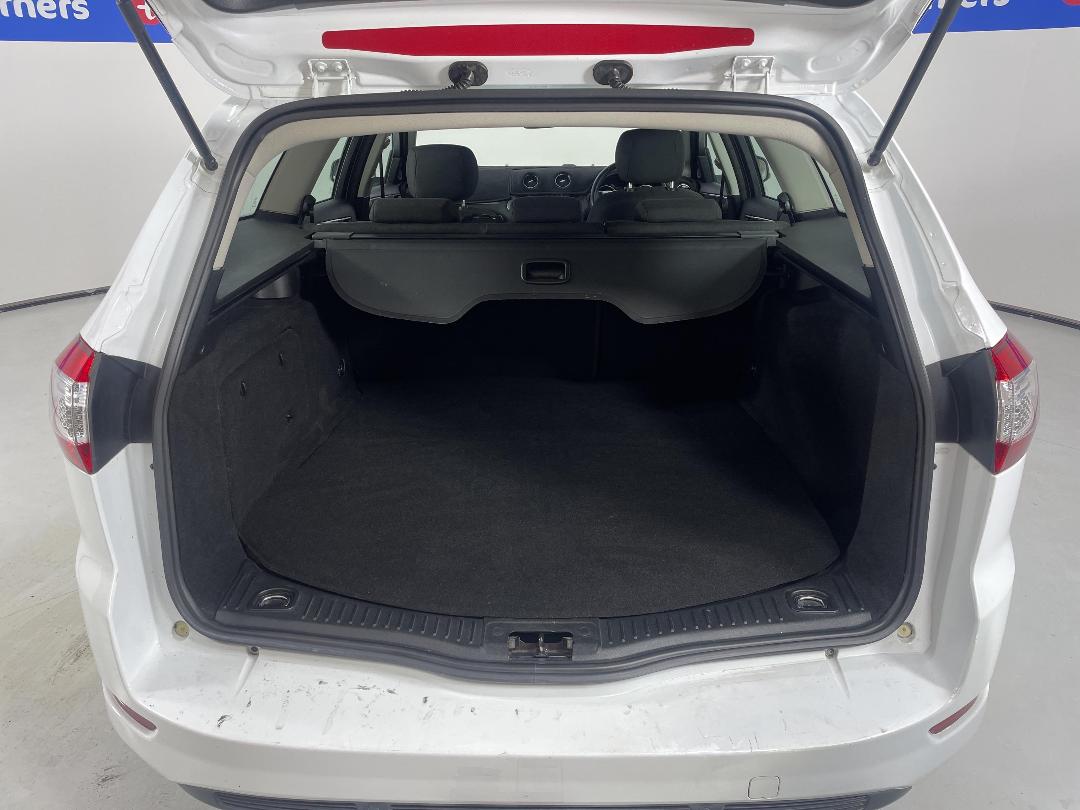 Photo '14' of Ford Mondeo Photo '14' of Ford Mondeo