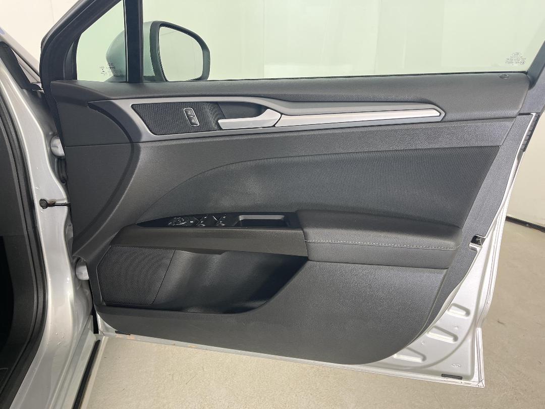 Photo '15' of Ford Mondeo Photo '15' of Ford Mondeo