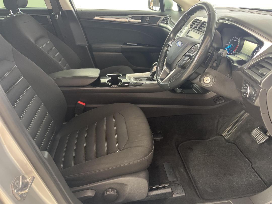 Photo '16' of Ford Mondeo Photo '16' of Ford Mondeo