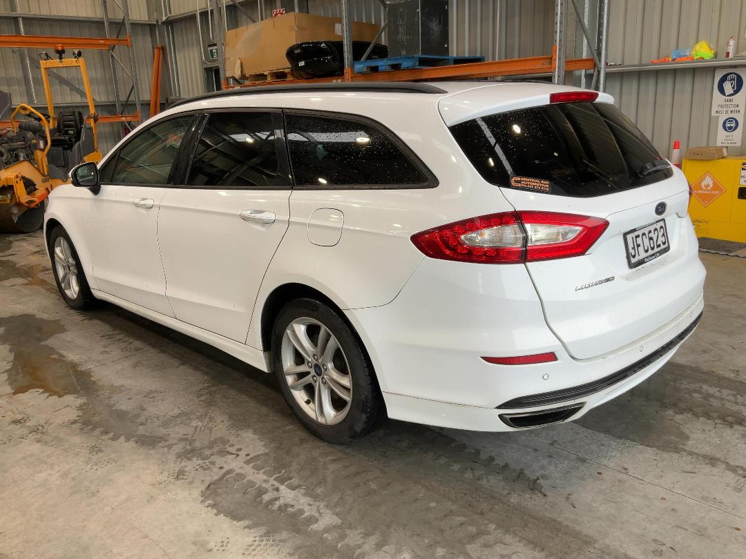 Photo '5' of Ford Mondeo Ambiente WGN Petrol