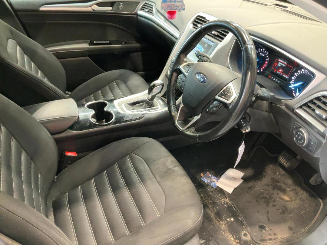 Photo '14' of Ford Mondeo Ambiente WGN Petrol