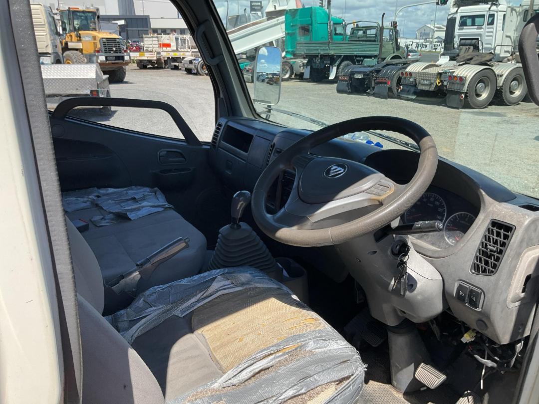 Photo '11' of Foton Aumark BJ1051 Flat Deck Photo '11' of Foton Aumark BJ1051 Flat Deck