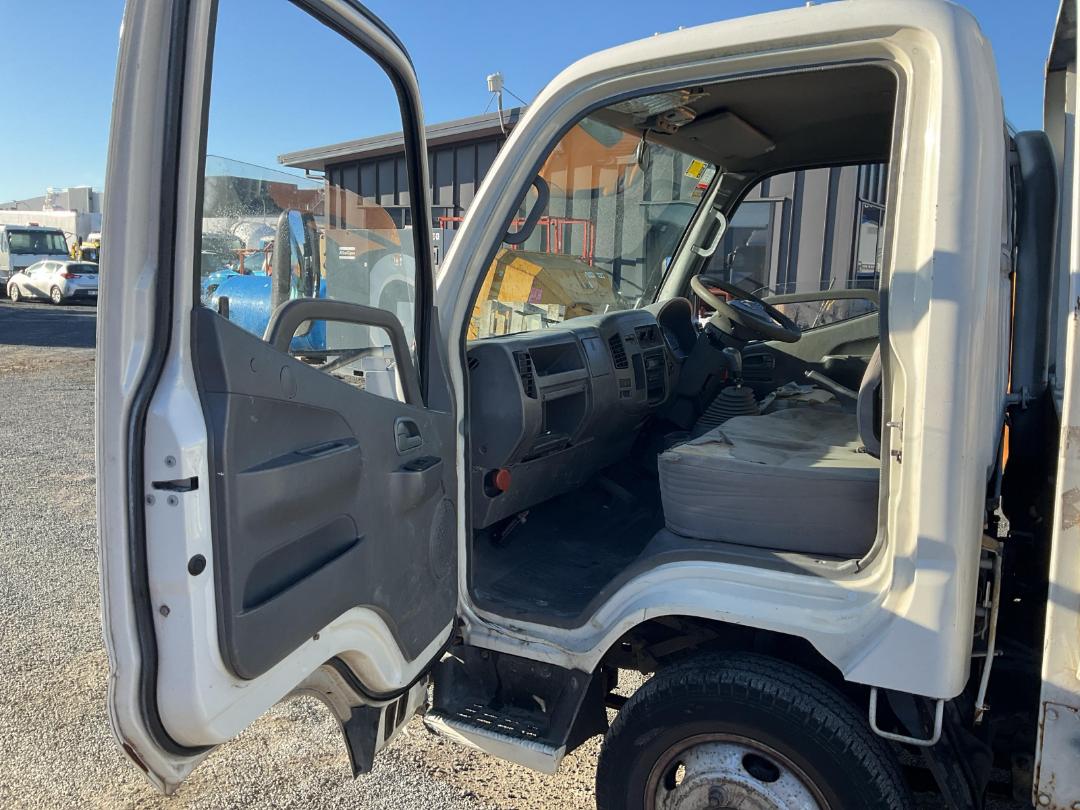 Photo '17' of Foton Aumark BJ1051 Flat Deck Photo '17' of Foton Aumark BJ1051 Flat Deck