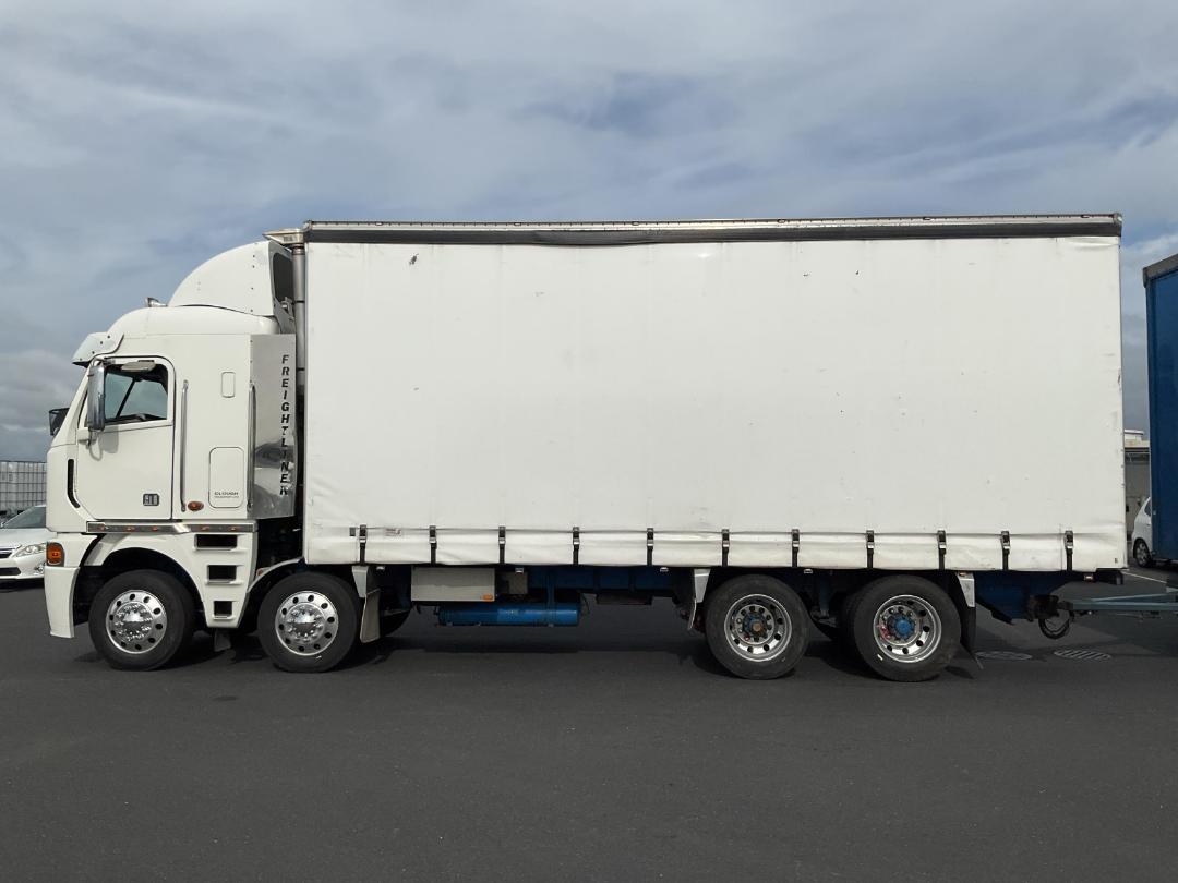Photo '16' of FREIGHTLINER ARGOSY 8X4 Curtainsider