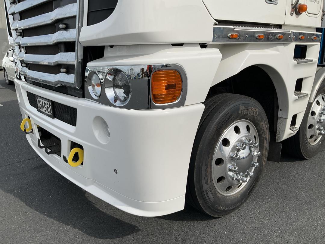 Photo '23' of FREIGHTLINER ARGOSY 8X4 Curtainsider