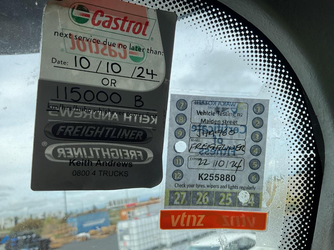 Photo '35' of FREIGHTLINER ARGOSY 8X4 Curtainsider