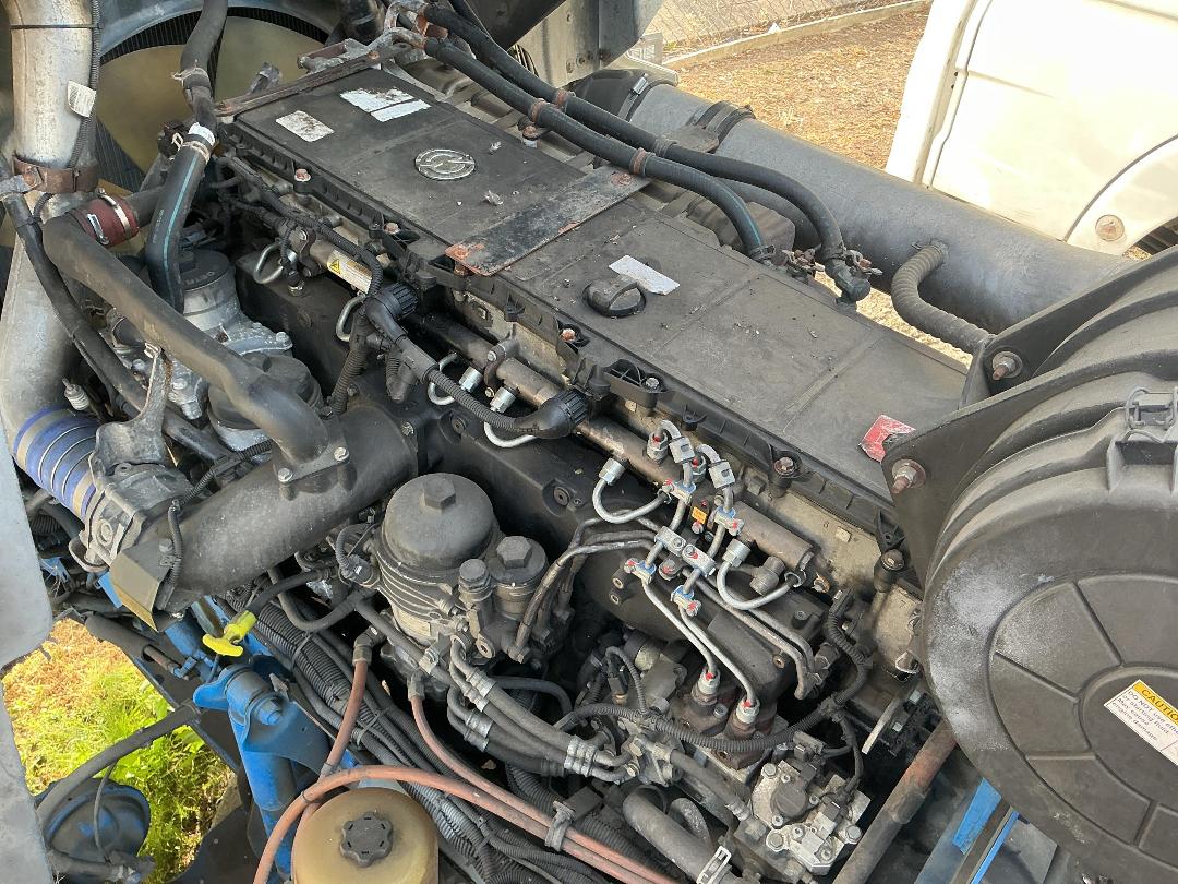 Photo '50' of FREIGHTLINER ARGOSY 8X4 Curtainsider