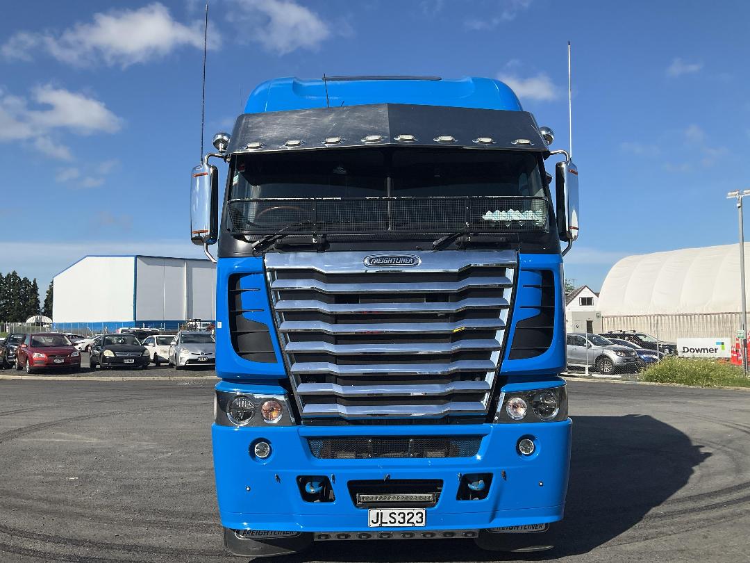 Photo '10' of FREIGHTLINER FRL ARGOSY 6X4 Tractor Unit Photo '10' of FREIGHTLINER FRL ARGOSY 6X4 Tractor Unit