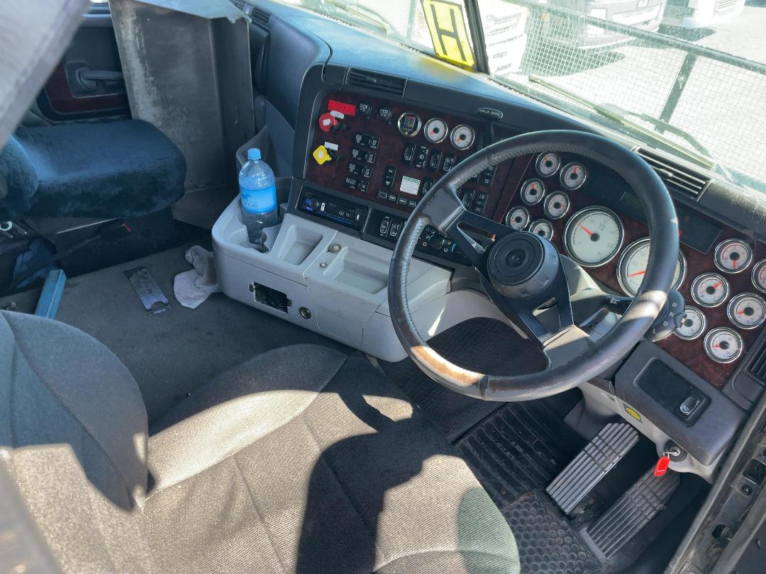 Photo '11' of Freightliner FRL ARGOSY 8X4 Curtainsider