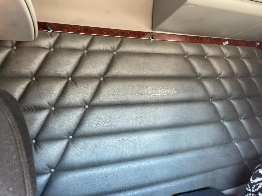 Photo '16' of Freightliner FRL ARGOSY 8X4 Curtainsider