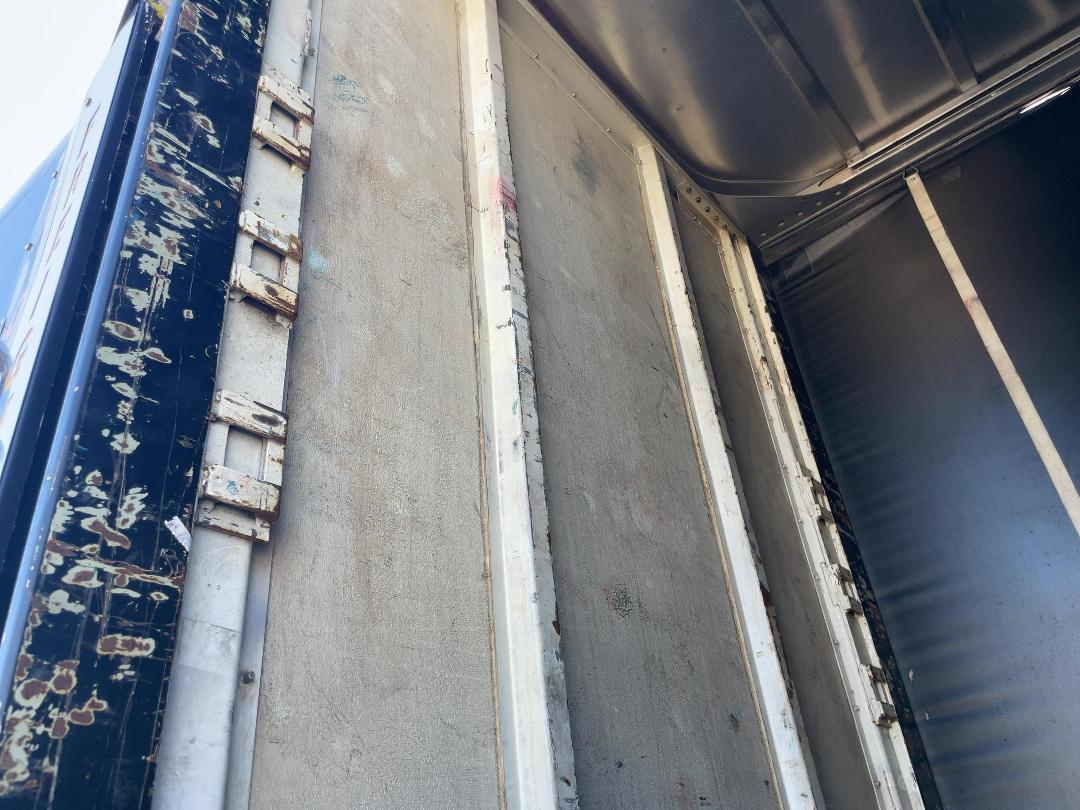 Photo '22' of Freightliner FRL ARGOSY 8X4 Curtainsider