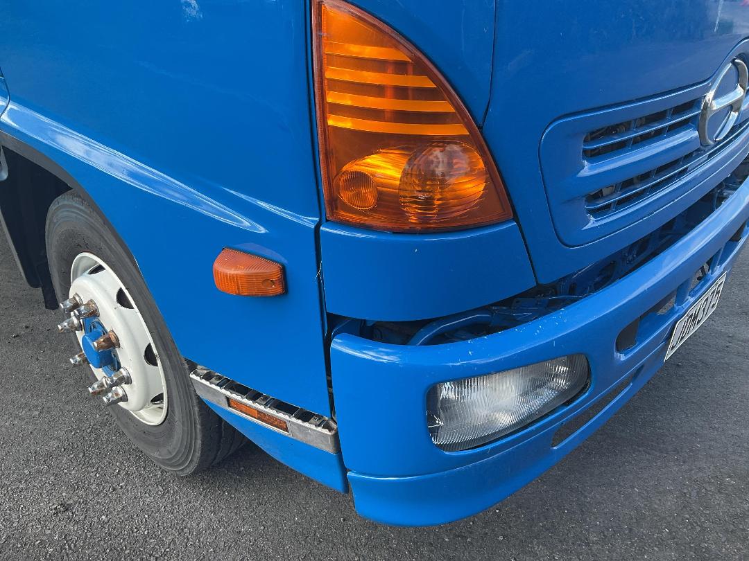 Photo '27' of Hino 500 FE7JPMG-QAU Curtainsider Photo '27' of Hino 500 FE7JPMG-QAU Curtainsider