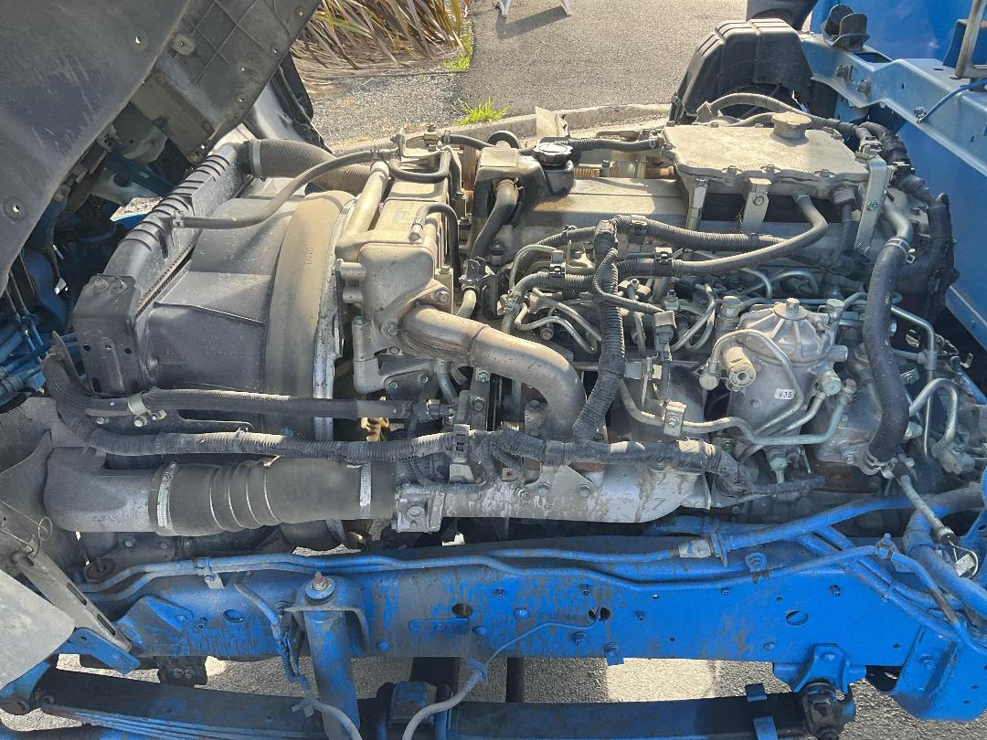 Photo '43' of Hino 500 FE7JPMG-QAU Curtainsider Photo '43' of Hino 500 FE7JPMG-QAU Curtainsider