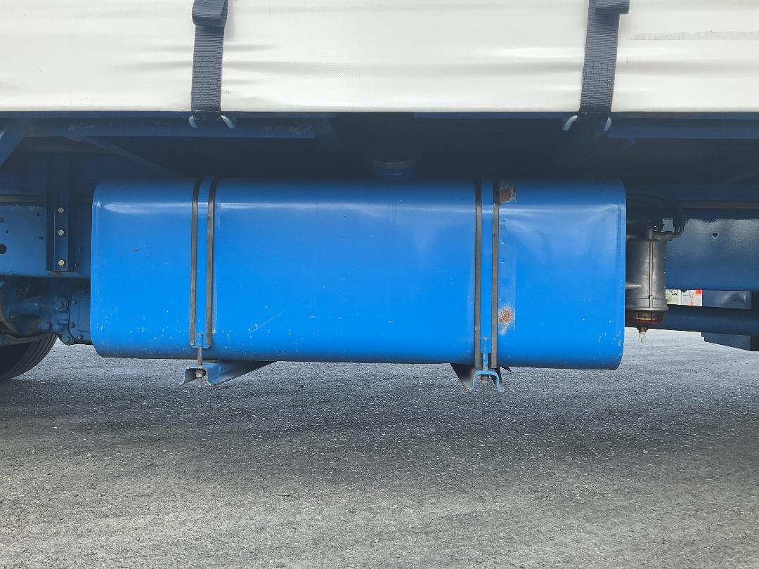 Photo '41' of Hino 500 FE7JPMG-QAU Curtainsider Photo '41' of Hino 500 FE7JPMG-QAU Curtainsider