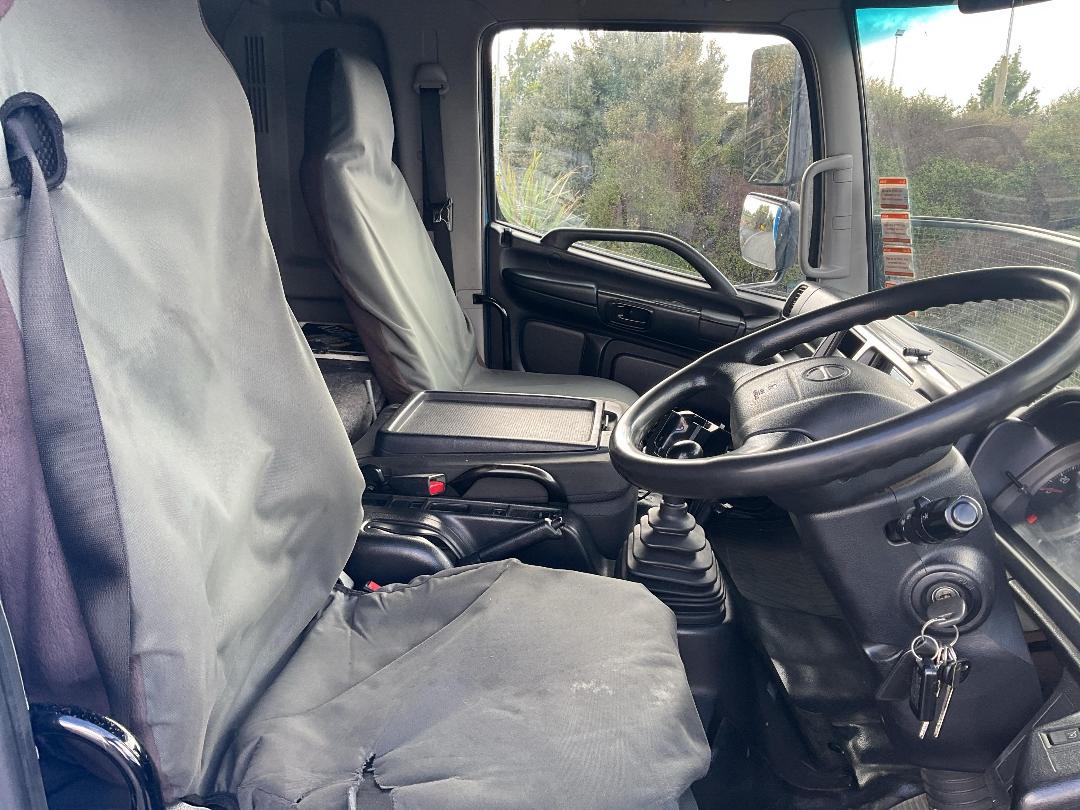 Photo '20' of Hino 500 FE7JPMG-QAU Curtainsider Photo '20' of Hino 500 FE7JPMG-QAU Curtainsider