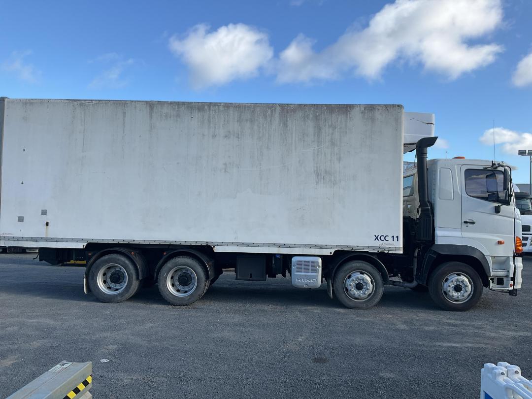 Photo '3' of Hino 700 FY1EULA-WA3 Chiller