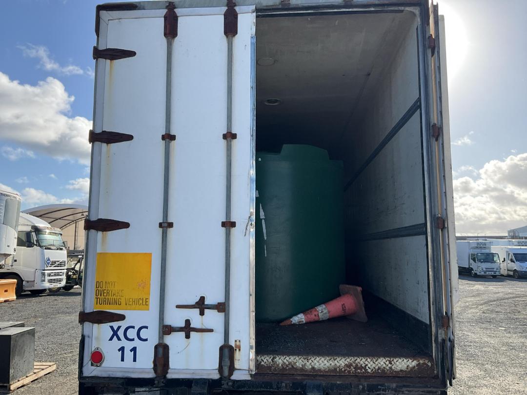 Photo '27' of Hino 700 FY1EULA-WA3 Chiller