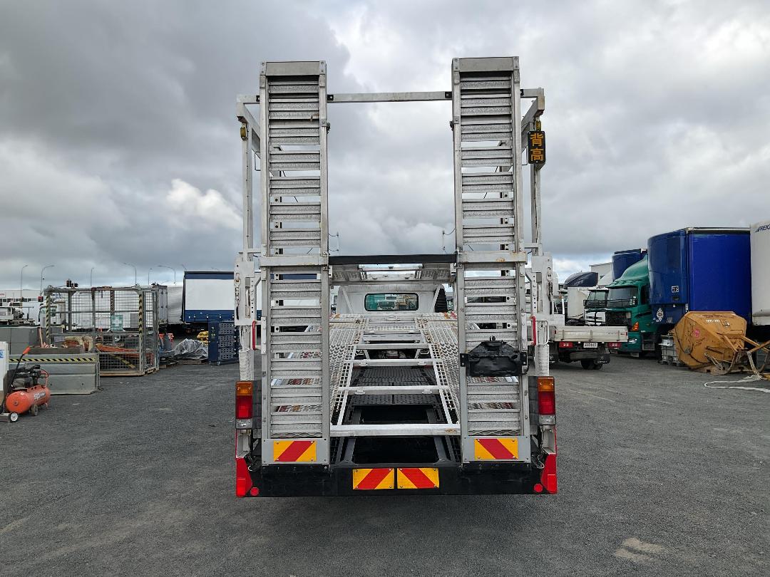 Photo '5' of Hino Dutro Transporter Photo '5' of Hino Dutro Transporter