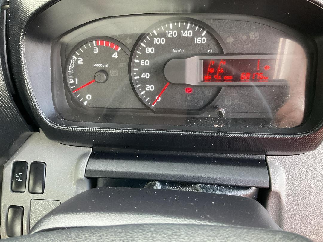 Photo '15' of Hino Dutro Transporter Photo '15' of Hino Dutro Transporter