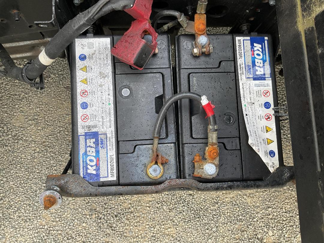 Photo '24' of Hino Dutro Transporter Photo '24' of Hino Dutro Transporter