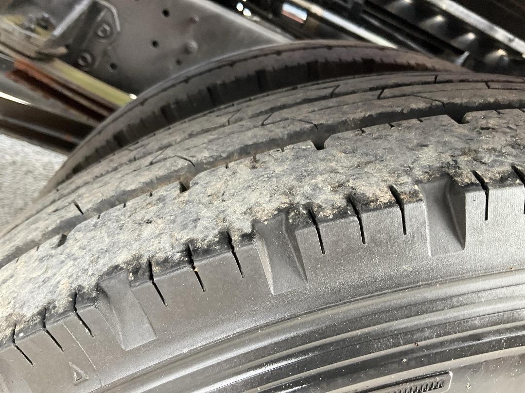 Photo '40' of Hino Dutro Transporter Photo '40' of Hino Dutro Transporter