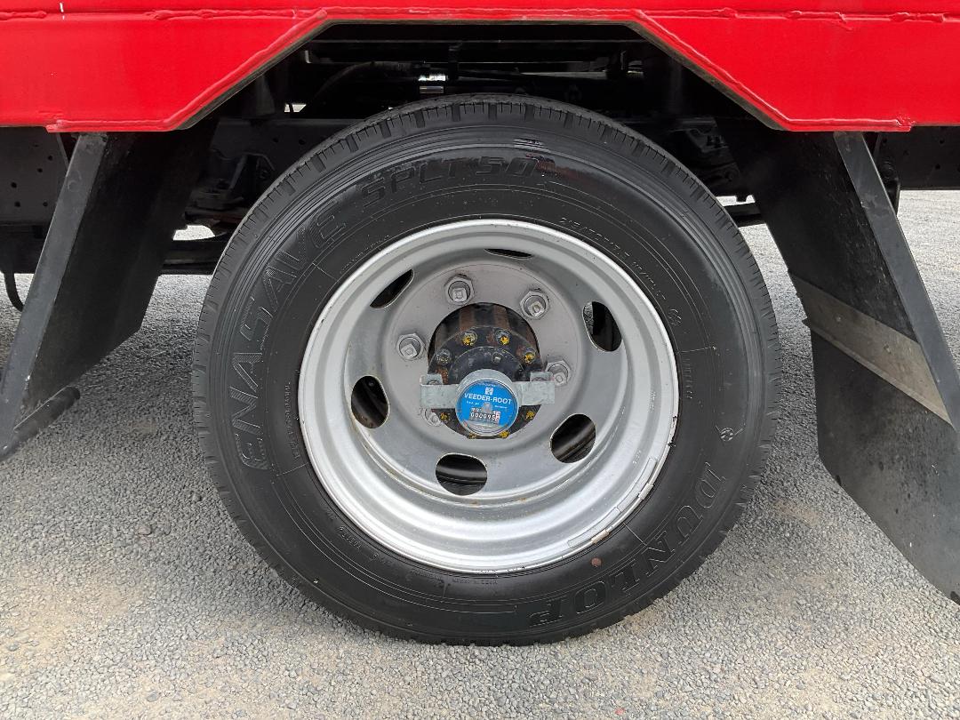 Photo '39' of Hino Dutro Transporter Photo '39' of Hino Dutro Transporter