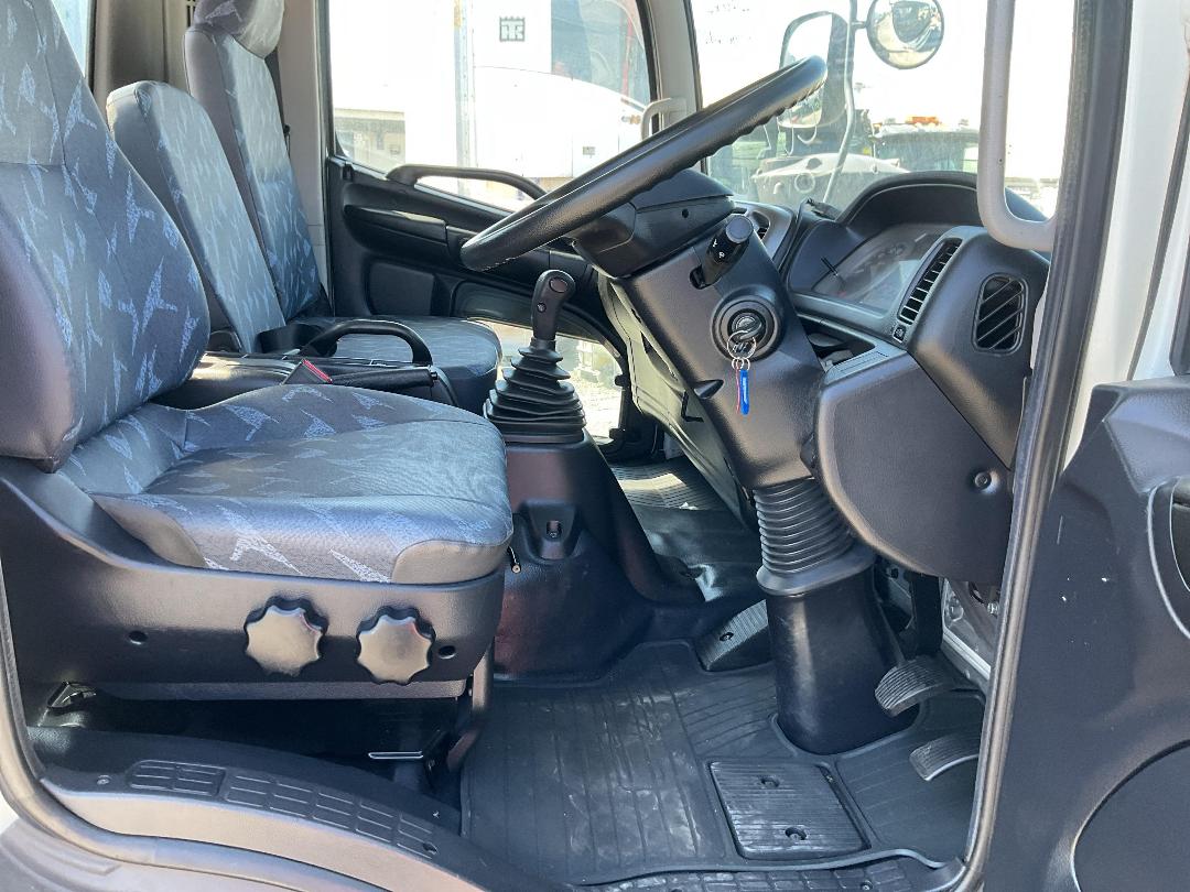 Photo '17' of Hino Ranger Flat Deck Crane