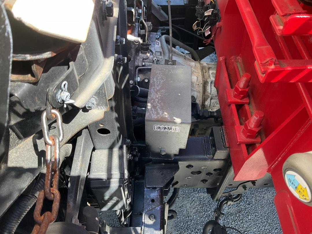 Photo '29' of Hino Ranger Flat Deck Crane