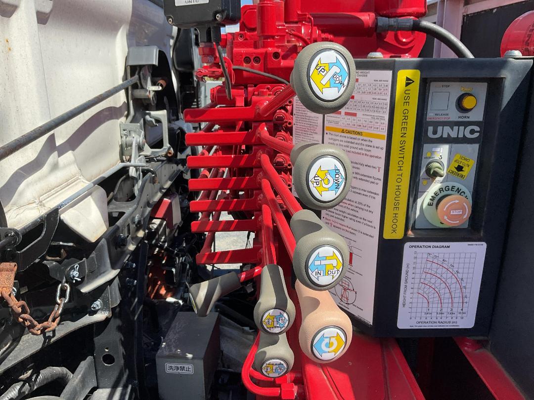 Photo '30' of Hino Ranger Flat Deck Crane